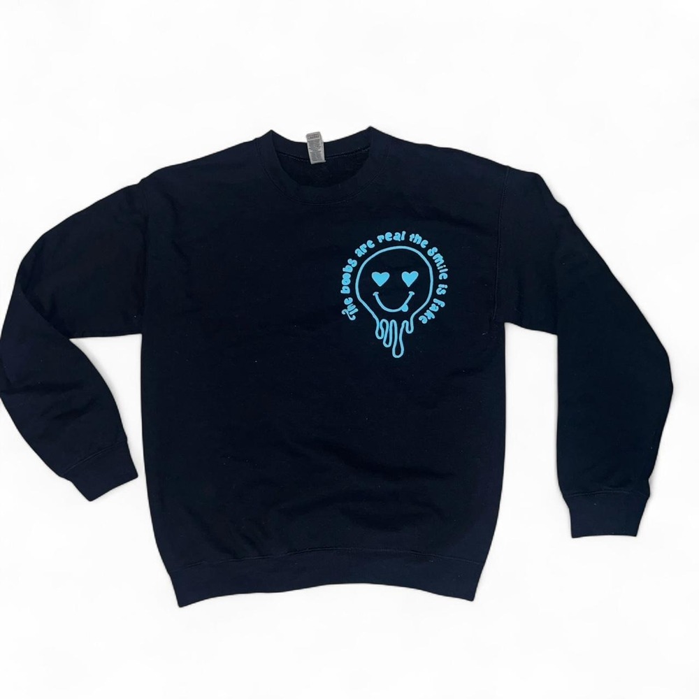 Gildan Medium Black Graphic SweatShirt "The Boobs Are Real, The Smile Is Fake